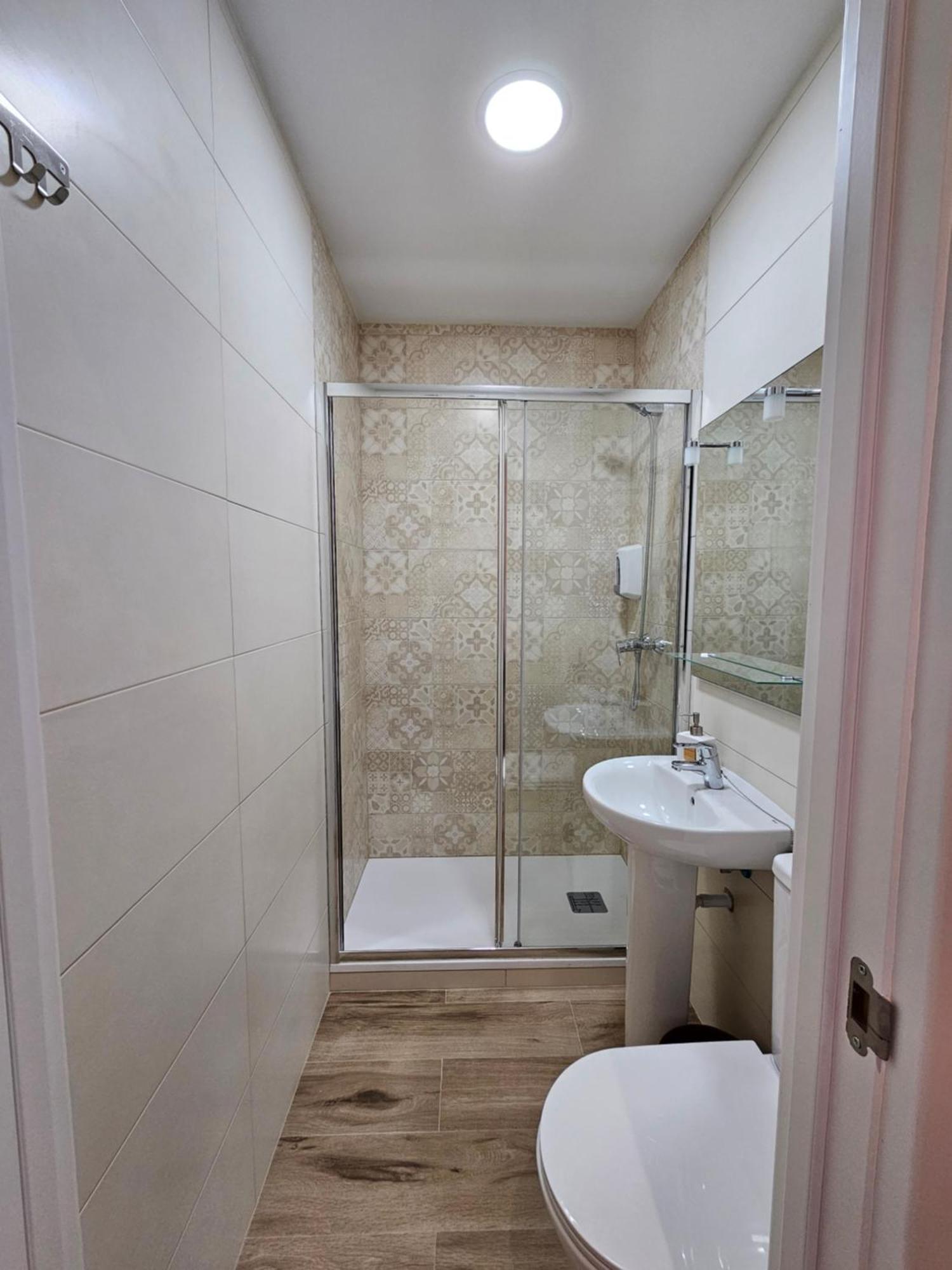 Hostal Andrea Granvia Madrid Eksteriør bilde
