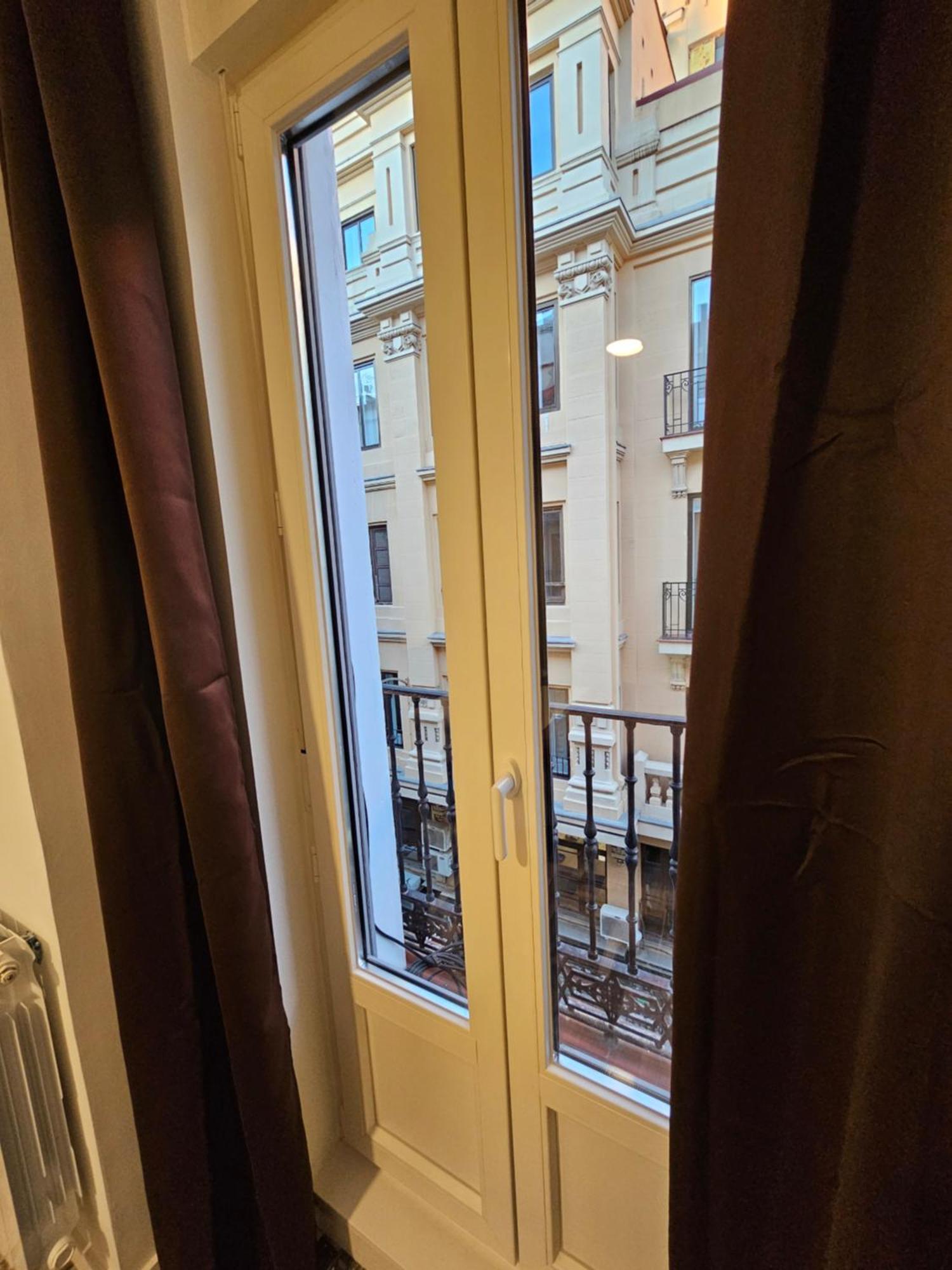Hostal Andrea Granvia Madrid Eksteriør bilde